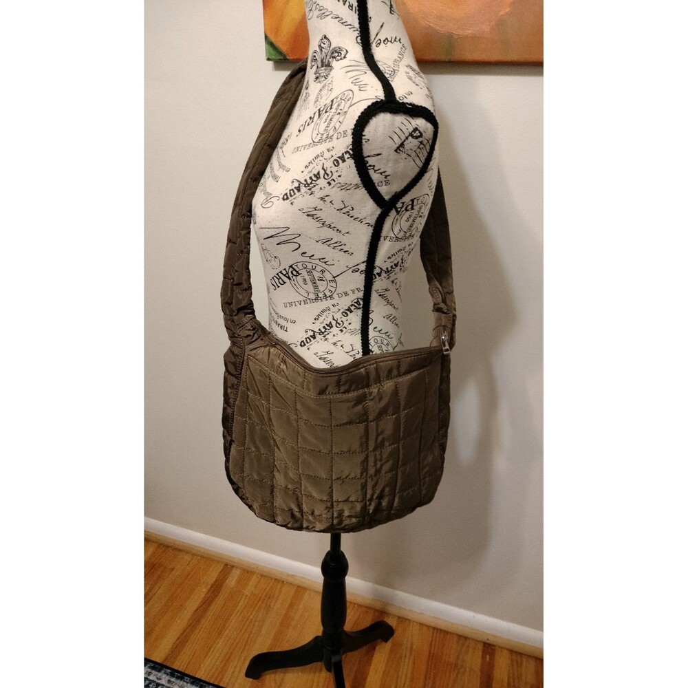 NWOT! Beautiful Chocolate Brown Quilted Puffy Crossbody Bag w/Zip Closure - Picture 5 of 8